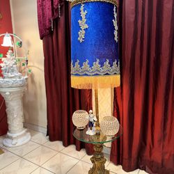 Vintage Tall Beautiful Lamp 