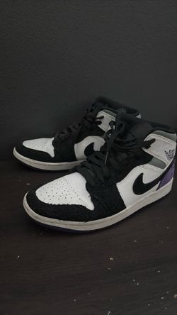 Nike Air Jordan 1 Mid Sneakers