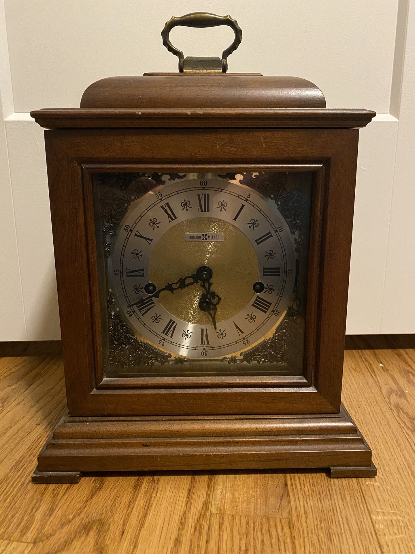 Mantle Clock Howard Miller