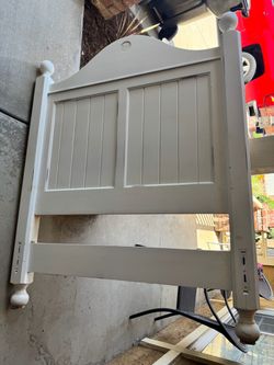 Twin white headboard footboard and rails