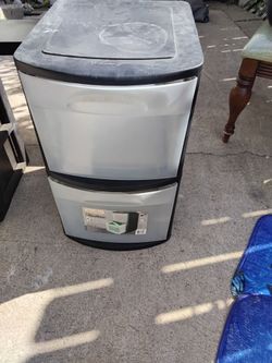 Storage drawer