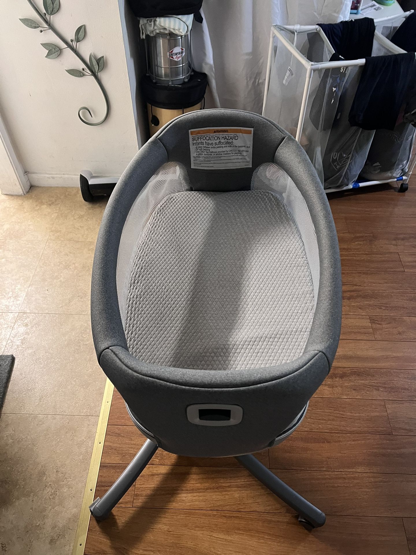 Chicco Close to You 3-in-1 Bedside Bassinet, Dove - Heather Gray