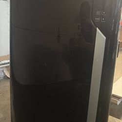 De’Longhi Portable Air Conditioner 12,500 BTU WiFi Alexa Black