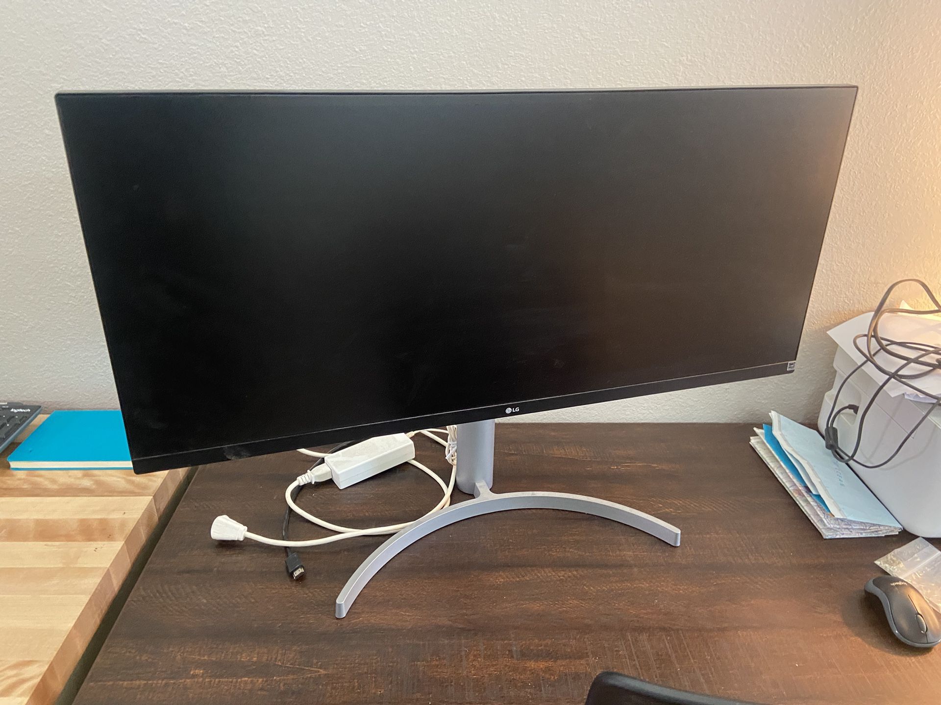 LG Ultra wide Monitor 35”