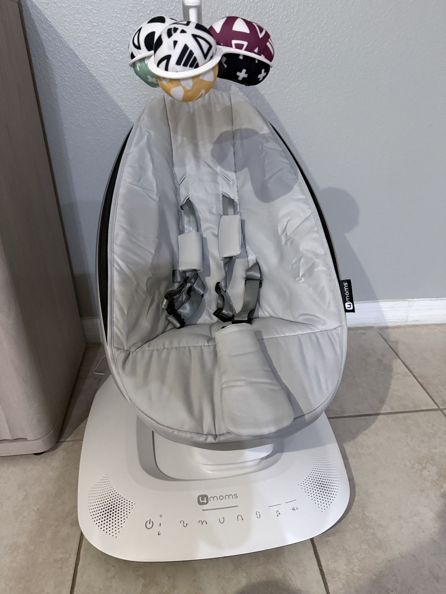 MamaRoo Multi-Motion Baby Swing –