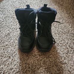 Nike Boots 1.5Y Black