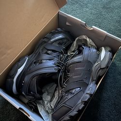 Balenciaga track led