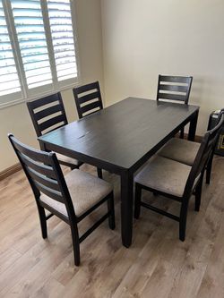 Used Dinning table with chairs