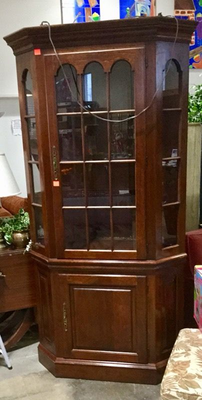 Wooden corner display cabinet