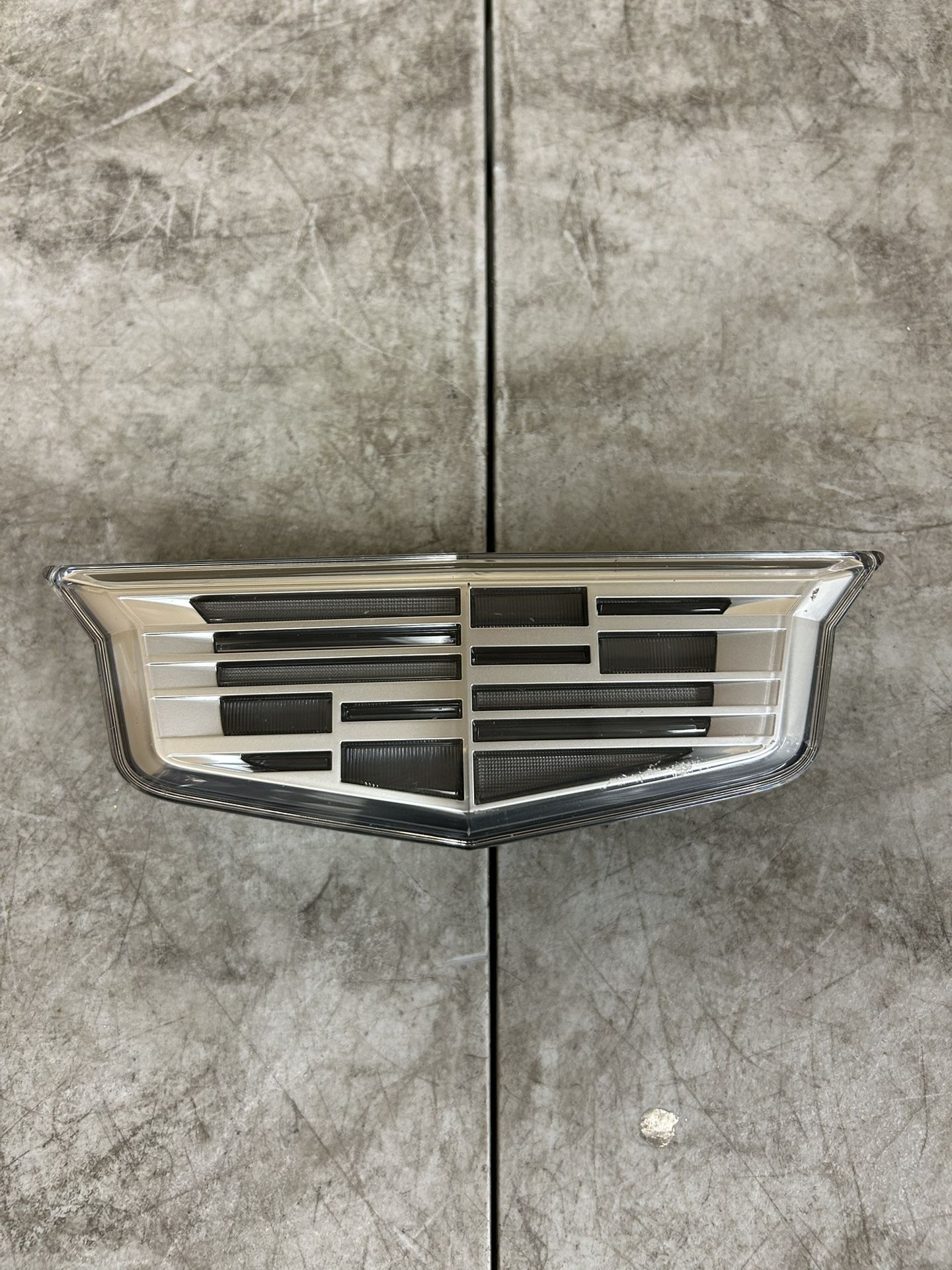 2023 2024 2025 Cadillac Lyriq LED Center Grille Emblem Light Oem