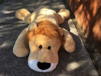 Giant plush lion