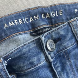 Size 6 American Eagle Jeans 