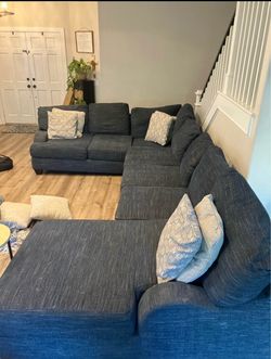 *Free delivery* sectional