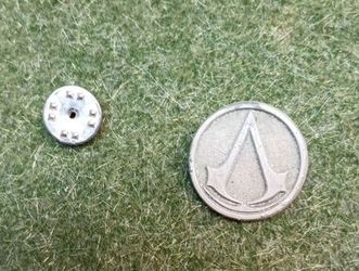 Assassin's Creed 2016 Lootcrate Silver tone Lapel pin (23)