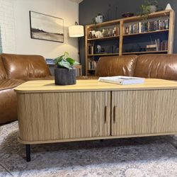 Modern Coffee Table with Storage — Great Condition