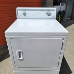 Flawless Condition!!! It Looks Like It's Brand New!!! Speed Queen, Commercial, Large Capacity, Gas Dryer!!! Total Pride of Ownership!!! Must See !!!