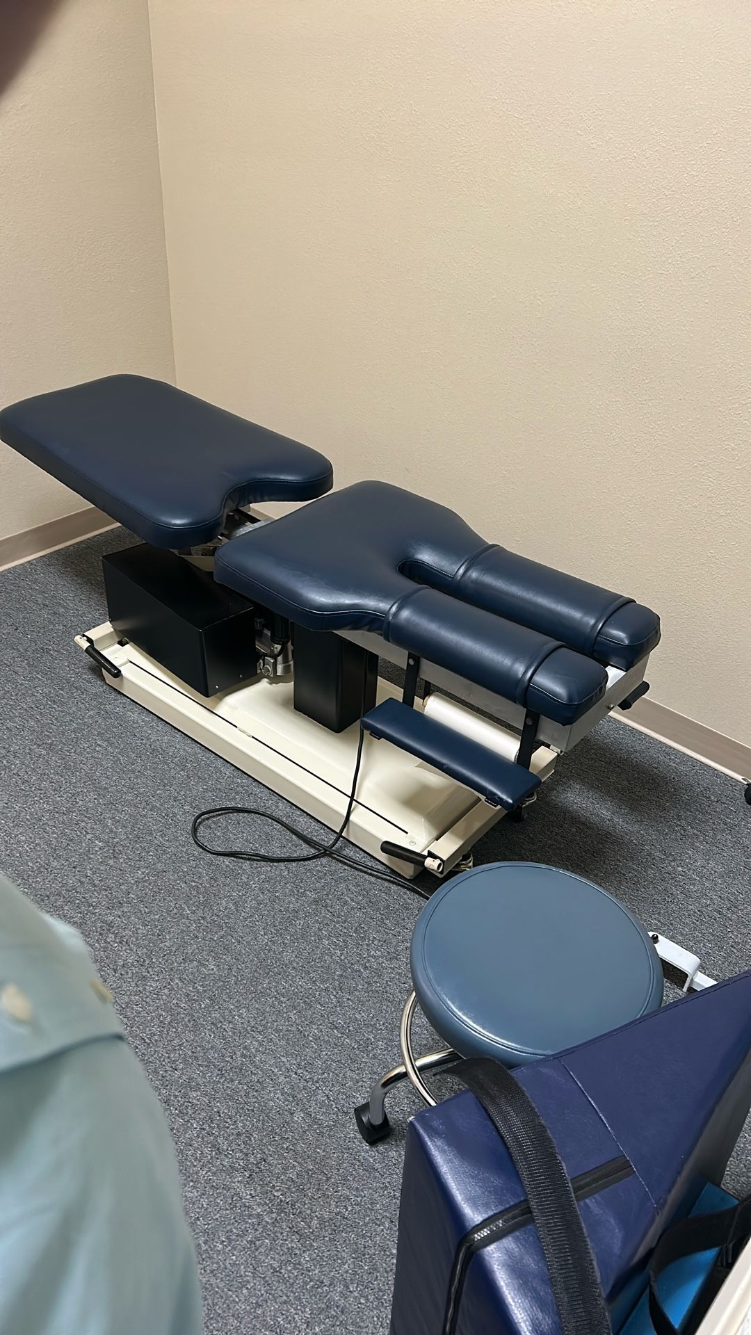 chiropractic flexion distraction table