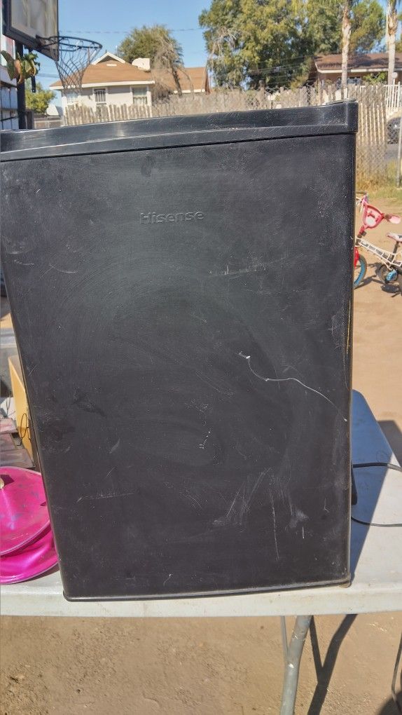 Hisense Mini Fridge