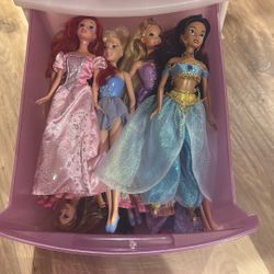 Barbies, Barbie Clothes And Accessories