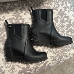 Black Sorel Rain Wedges 