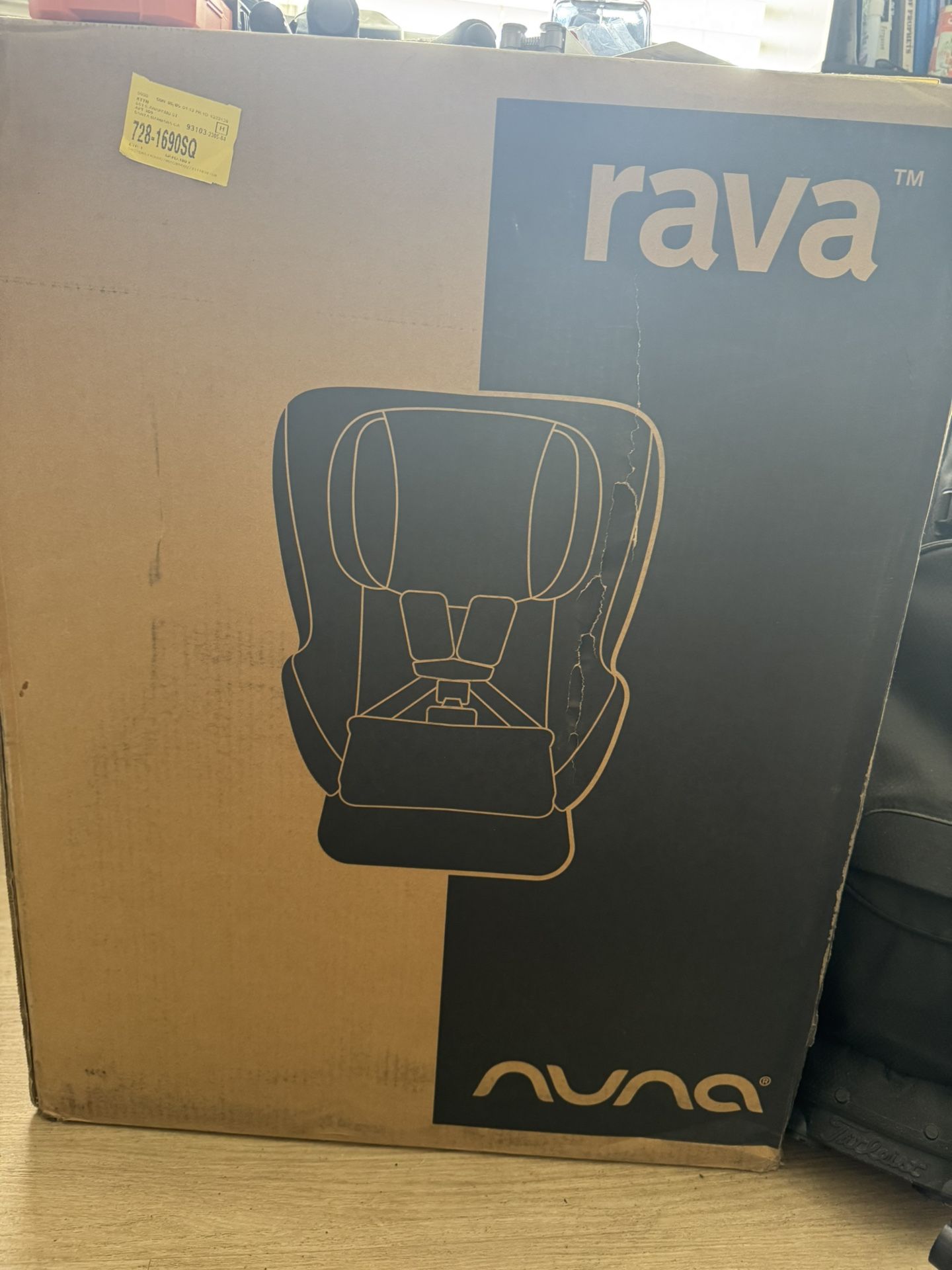 Nuna RAVA™ Convertible Car Seat