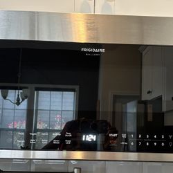 Frigidaire Microwave 