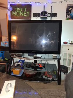 Entertainment center