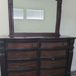 Dresser Drawers With Mirror