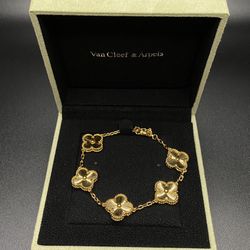 5-Motifs Gold Clover Van Cleef & Arpels