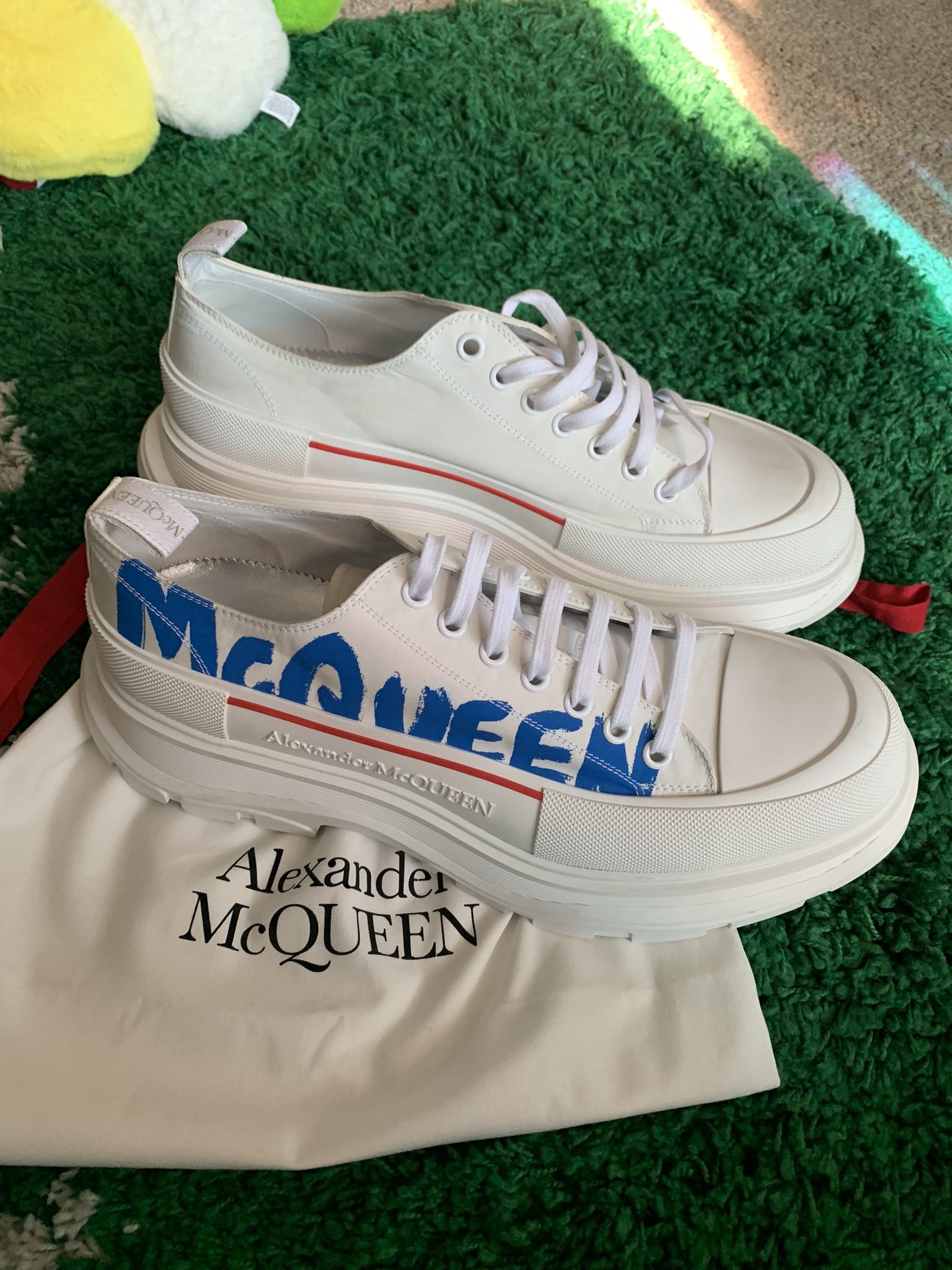 Alexander McQueen Sz 16 White Blue Tread Slick boots Graffiti Sneakers canvas platform