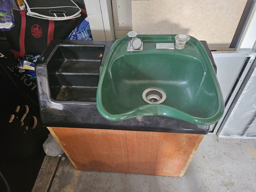 Shampoo Bowl. Belvedere Shampoo Bowl. Salon Equipment.