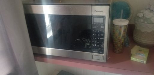 1250 watt Panasonic microwave