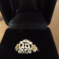 14KT GOLD QUINCEANERA DIAMOND RING 