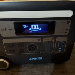 Anker Solix 2400 Watt Portable Power Station 