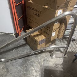 Pool Rail