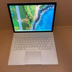 Microsoft Surface Book 2 13.5”. Core i5-8350 @ 1.70GHz. 8GB. 256GB. Windows 10.