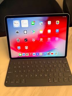 Bundle Apple iPad Pro 11-12.9 inch 256GB WiFi silver USBC w Keyboard