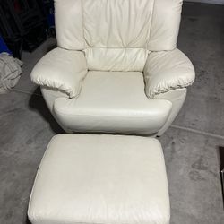 Oversize Cream Chair With Ottoman