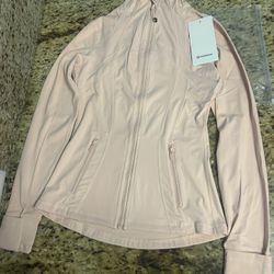 Pink Lulu lemon Size 4