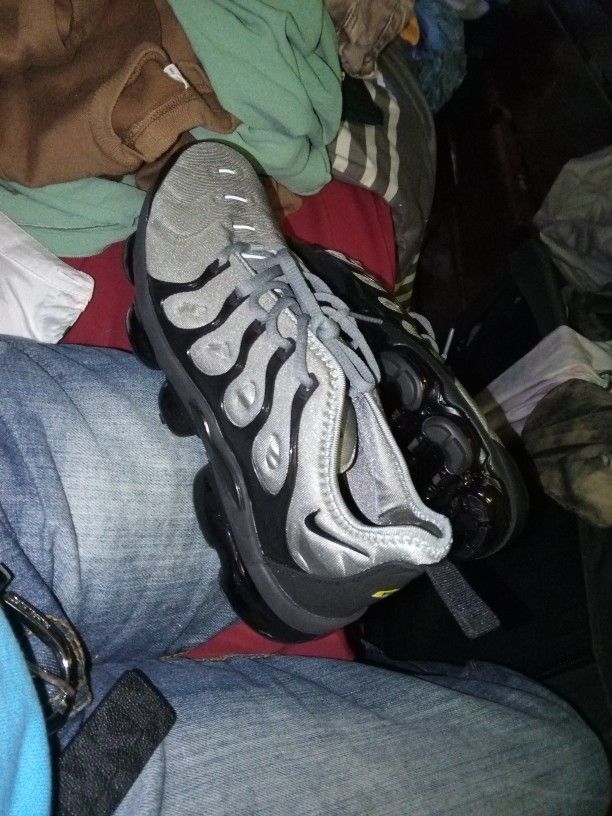 Nike Air Vapor Max Plus Size 7.5 $100