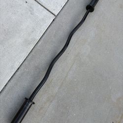 4 Feet Olympic Easy Curl Bar In Good Condition 