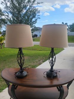 2 Table Lamps 