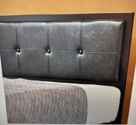 Zinus Cherie  faux leather classic bed  full