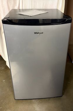 Whirlpool Mini Fridge - works great!