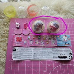VIRGO HELLO KITTY POCKET COLLECTION ZODIAC FIGURES, PLAQUARDS,  IN SEALED CAPSULES 