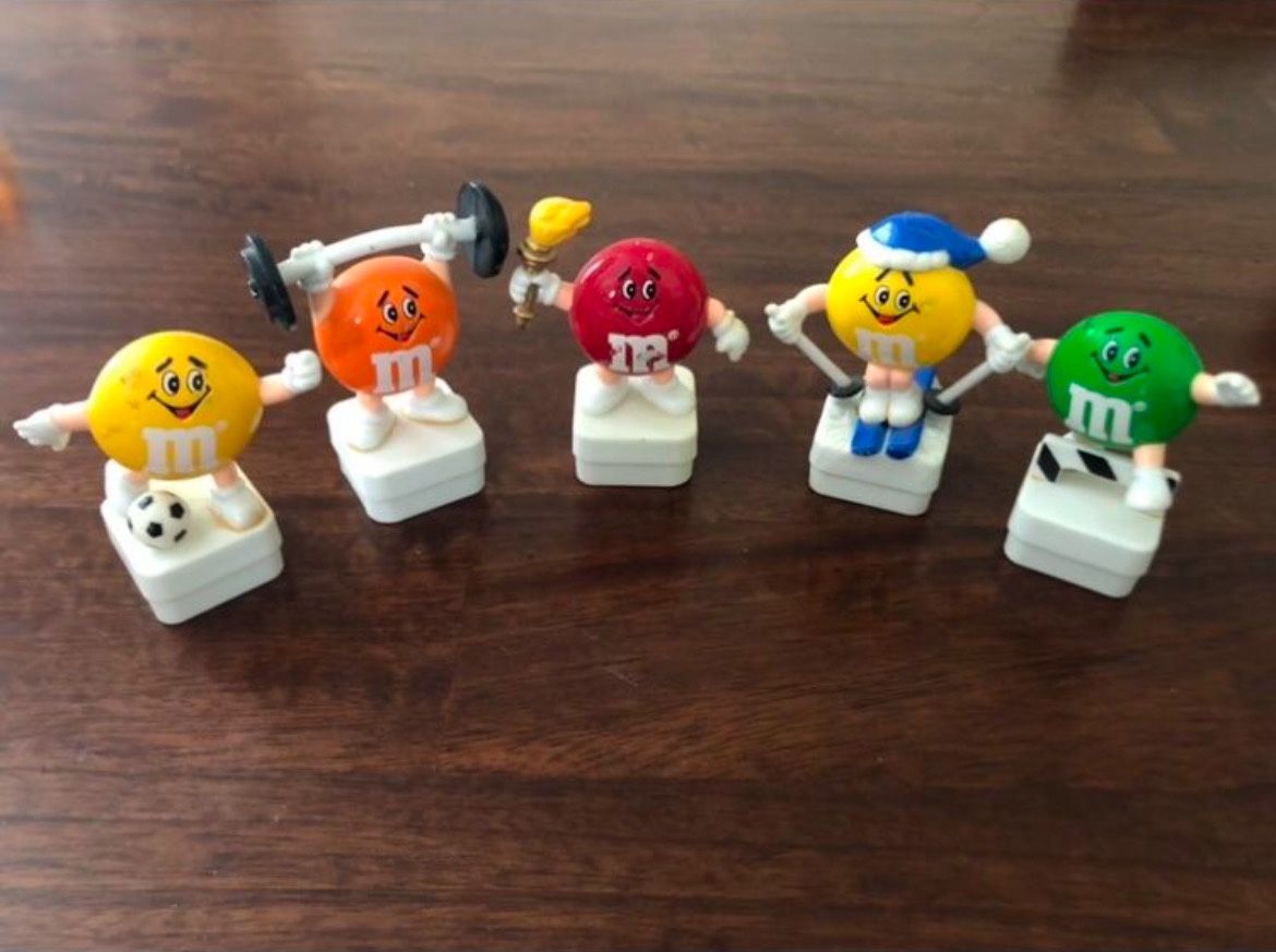 M&M CANDY TOPPERS