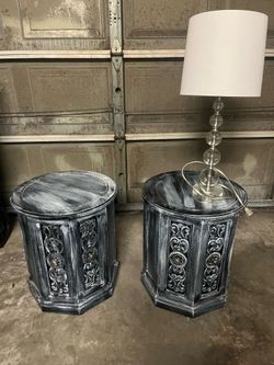 2 End Tables with Lamp - set
