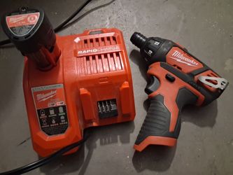 MILWAUKEE M12 SCREWDRIVER