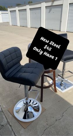 NEW ADJUSTABLE BAR STOOL