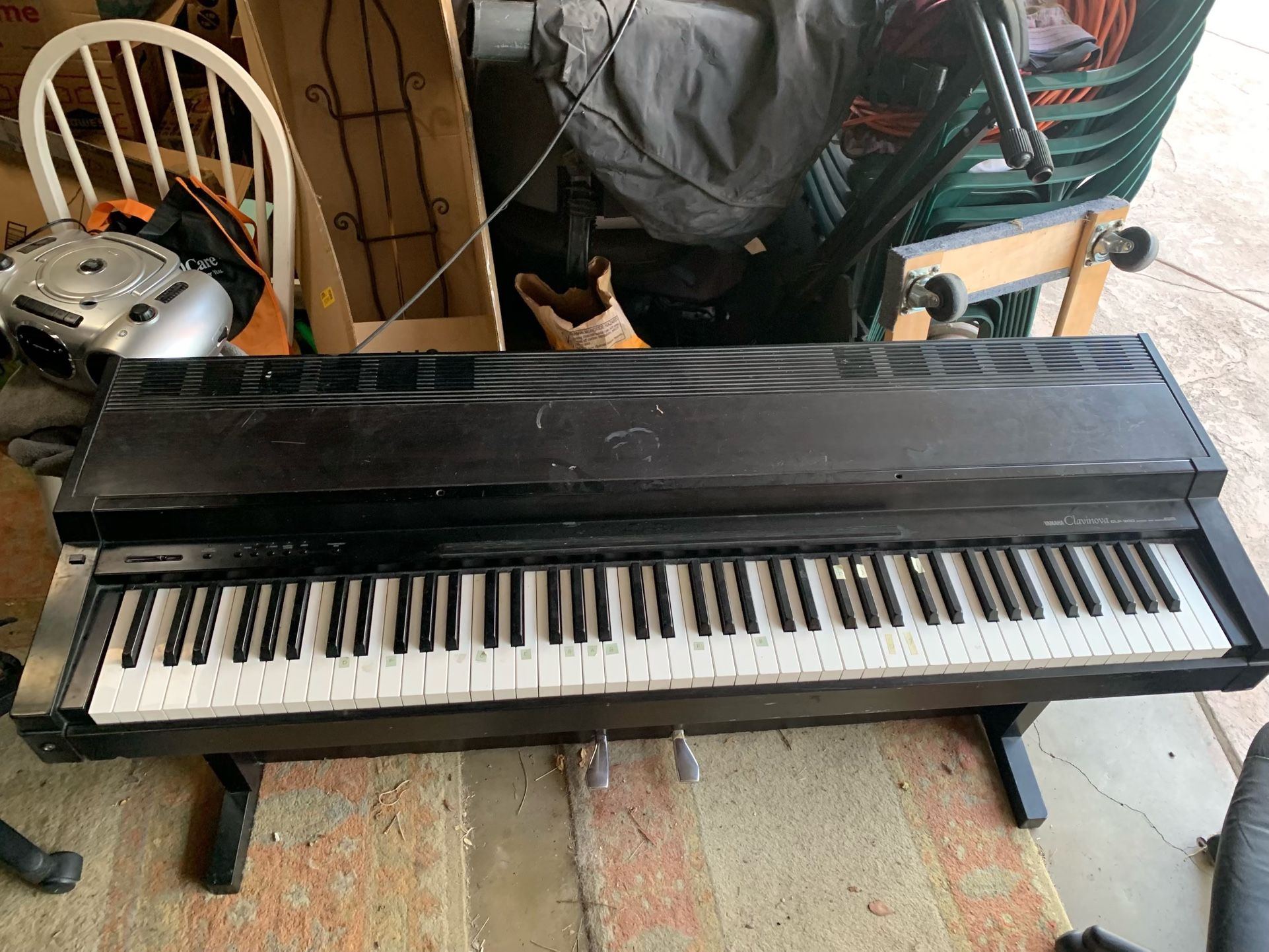 Yamaha Clavinova keyboard CLP 300